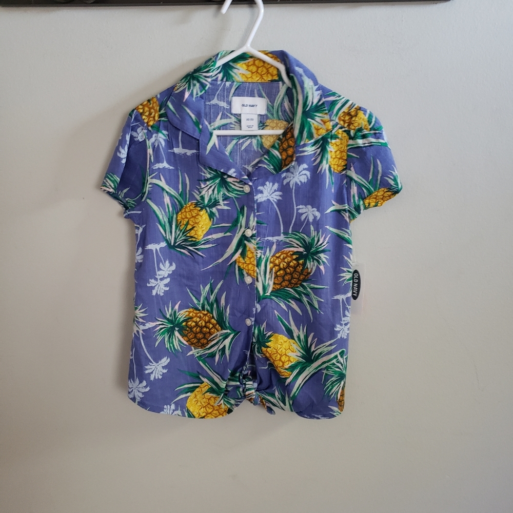 Tropical knot top